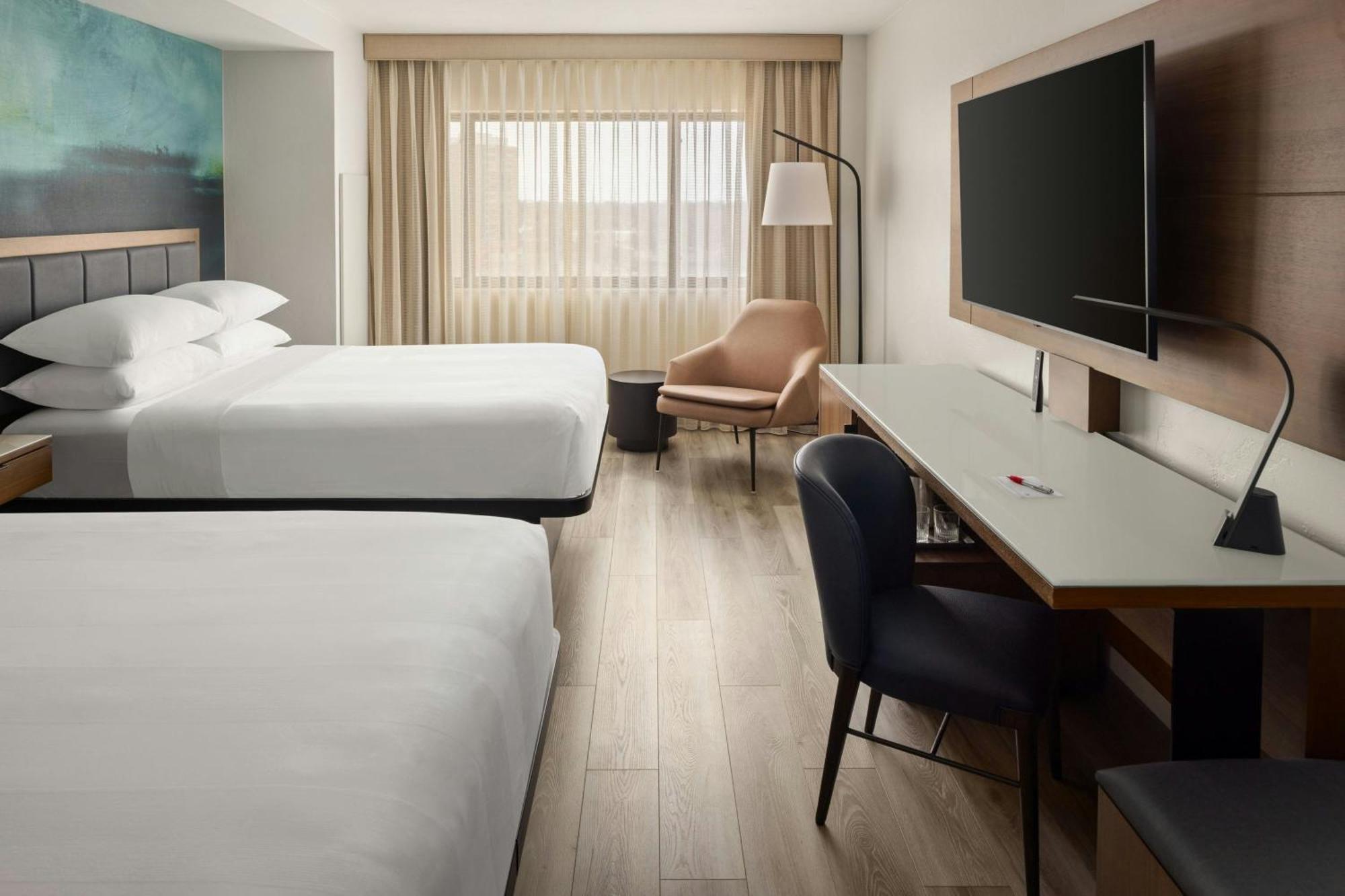 Oshkosh Marriott Waterfront Hotel & Convention Center Buitenkant foto
